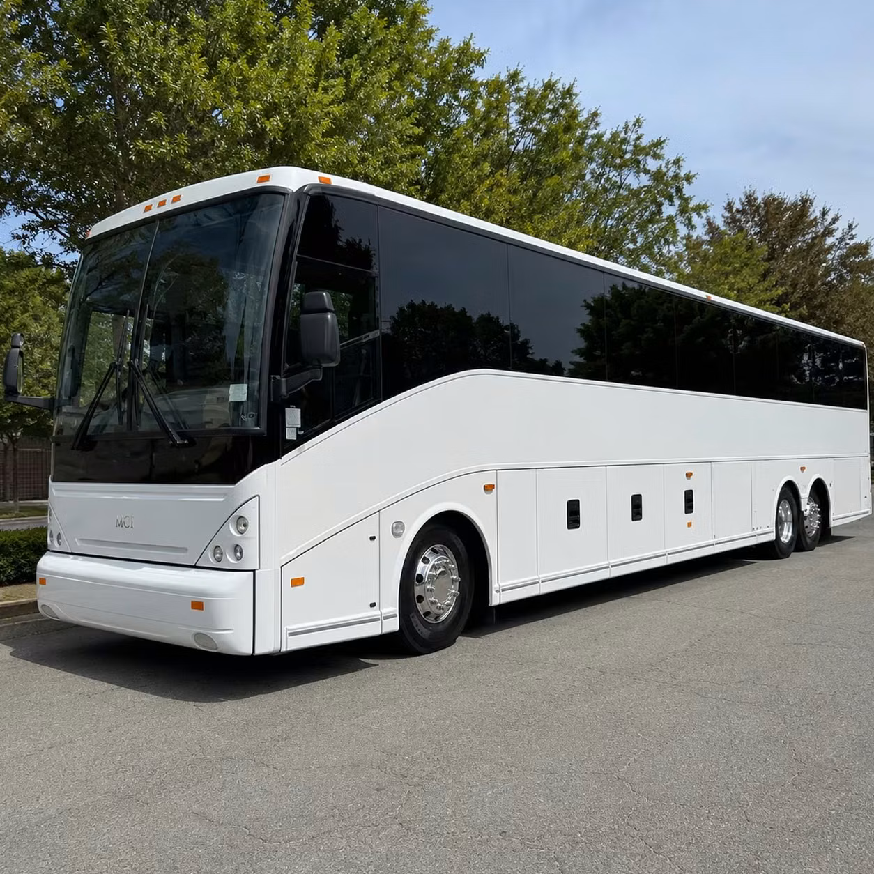 corporate airport shuttles for san francisco s biggest business hubs