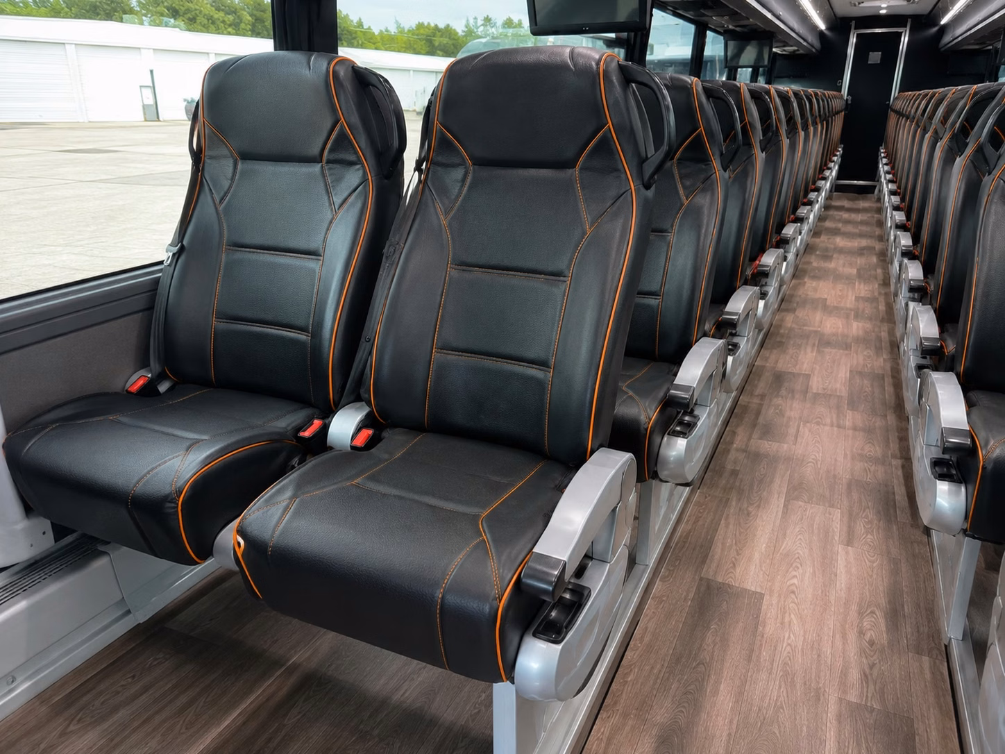 oracle park charter bus rentals for san francisco giants games